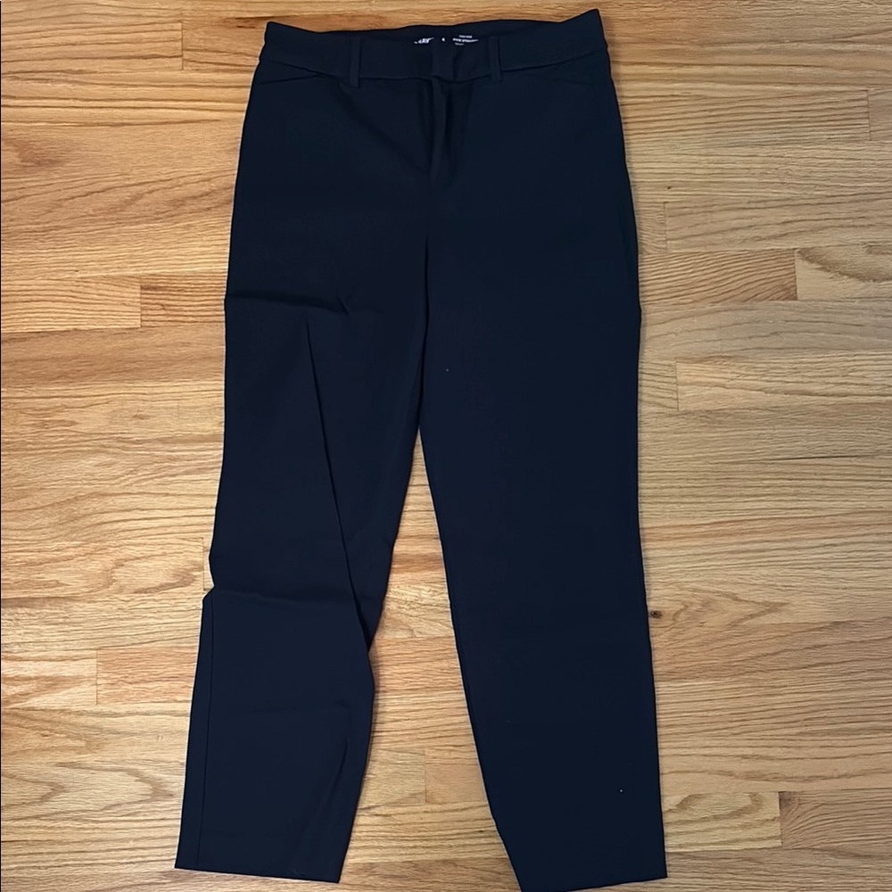 Old Navy High-Rise Pixie Straight Pants - Black